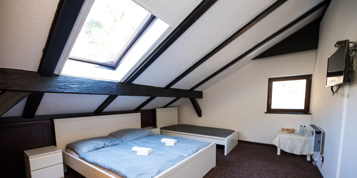 Novo zrekonštruovaný Lovecký Zámoček nad Liberecom pre 2–4 výletníkov aj s raňajkami