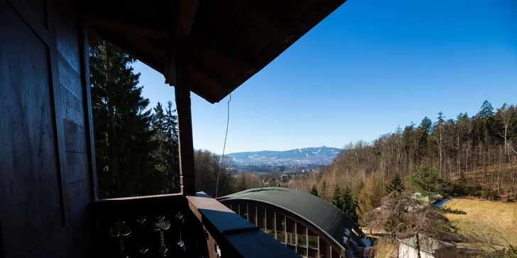 Novo zrekonštruovaný Lovecký Zámoček nad Liberecom pre 2–4 výletníkov aj s raňajkami