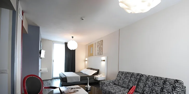 Lago di Garda: hotel pri jazere a pláži, požičanie bicyklov, welcome drink aj strava