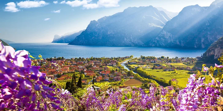 Lago di Garda: hotel pri jazere a pláži, požičanie bicyklov, welcome drink aj strava
