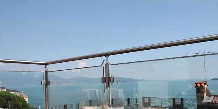 Lago di Garda: hotel pri jazere a pláži, požičanie bicyklov, welcome drink aj strava