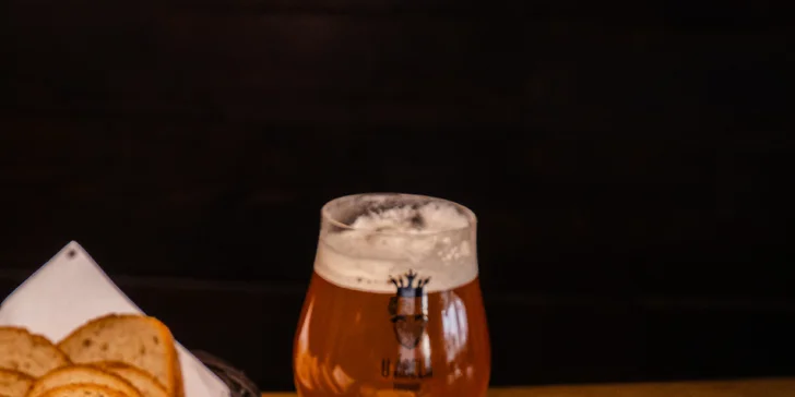 Pivovar U Ábela: Degustácia remeselných pív s pečenými rebrami, krídelkami či kolenom