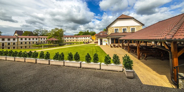 Pobyt blízko Křivoklátska pre dvoch: all inclusive vrátane nápojov a neobmedzený wellness