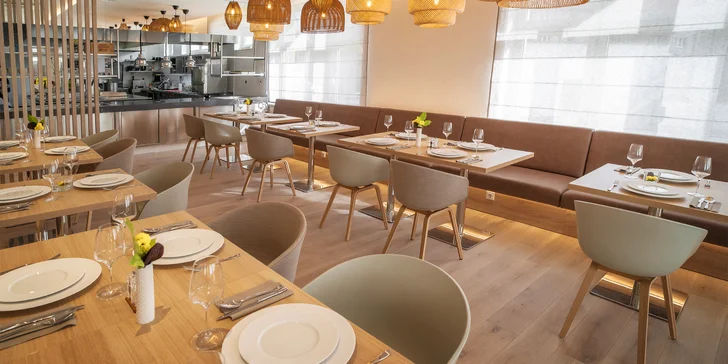 Dizajnový hotel v Písku: reštaurácia zameraná na lokálne suroviny, polpenzia, degustačné večere aj wellness