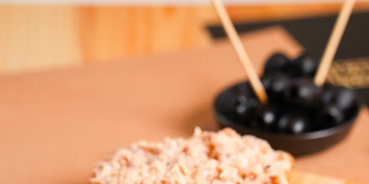 Gurmánske posedenie s príchuťou Španielska: 3-chodové menu v kaviarni Social Box v srdci Bratislavy