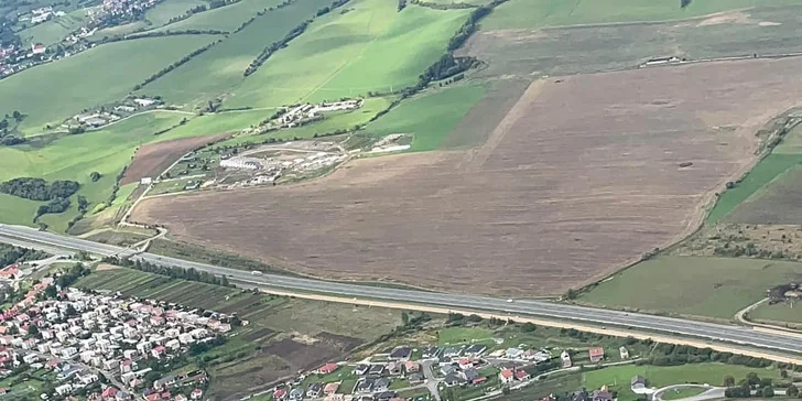 Tatranská panoráma: zážitkové lety ponad Vysoké Tatry až pre 3 osoby v komfortnom lietadle DIAMOND DA-40