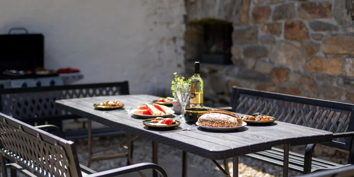 Jeseníky: apartmány až pre 8 osôb v bývalom zámku, možnosť raňajok na izbu aj privátneho wellness