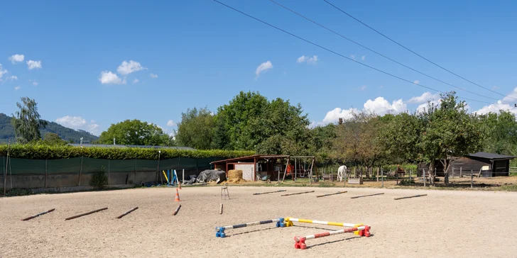 Jeseníky: apartmány až pre 8 osôb v bývalom zámku, možnosť raňajok na izbu aj privátneho wellness
