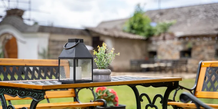 Jeseníky: apartmány až pre 8 osôb v bývalom zámku, možnosť raňajok na izbu aj privátneho wellness