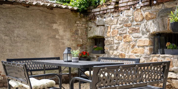 Jeseníky: apartmány až pre 8 osôb v bývalom zámku, možnosť raňajok na izbu aj privátneho wellness