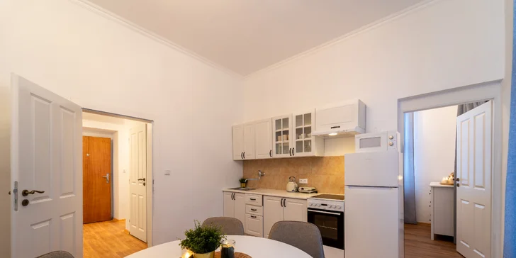 Jeseníky: apartmány až pre 8 osôb v bývalom zámku, možnosť raňajok na izbu aj privátneho wellness