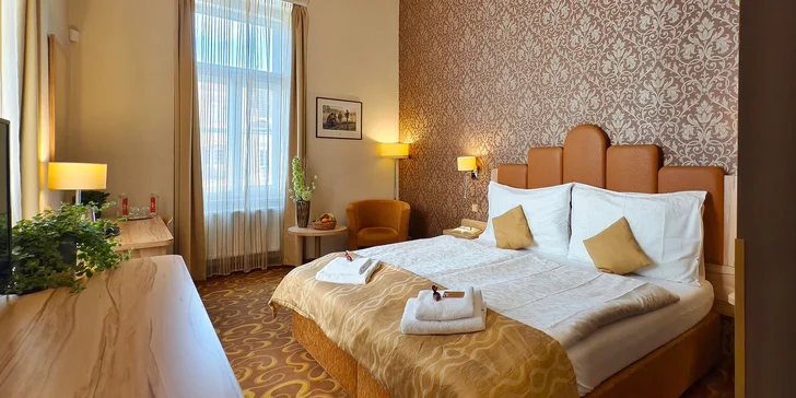 Pobyt v historickom centre Domažlíc: raňajky, fľaša prosecca aj vstup do aquaparku