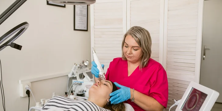 Kozmetické procedúry alebo lash lift s lamináciou obočia