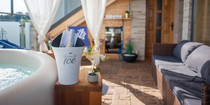 Pobyt neďaleko Adršpašských skál v izbe Economy alebo Superior s raňajkami a wellness