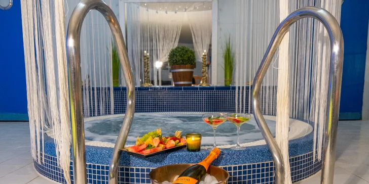 Pobyt neďaleko Adršpašských skál v izbe Economy alebo Superior s raňajkami a wellness