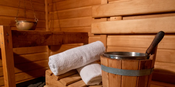 Pobyt neďaleko Adršpašských skál v izbe Economy alebo Superior s raňajkami a wellness