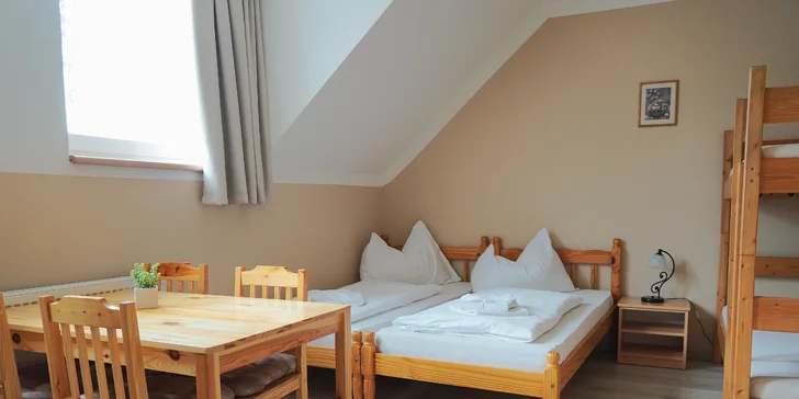 Penzión v pokojnej časti Františkových Lázní: pobyt aj so vstupom do Aquaforu a fľašou vína