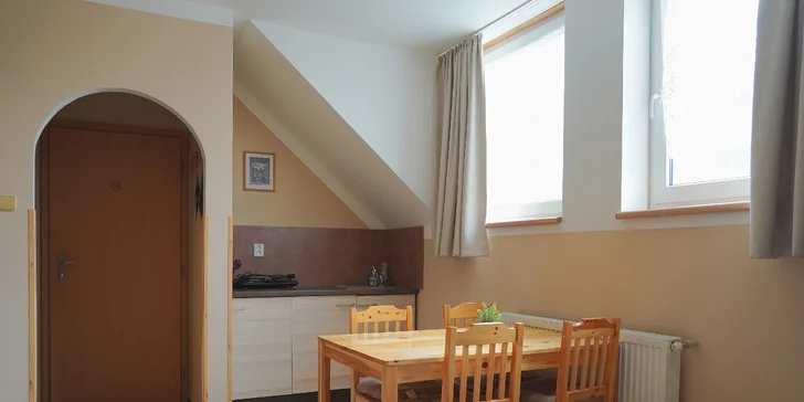 Penzión v pokojnej časti Františkových Lázní: pobyt aj so vstupom do Aquaforu a fľašou vína