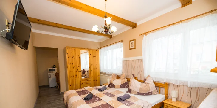 Penzión v pokojnej časti Františkových Lázní: pobyt aj so vstupom do Aquaforu a fľašou vína