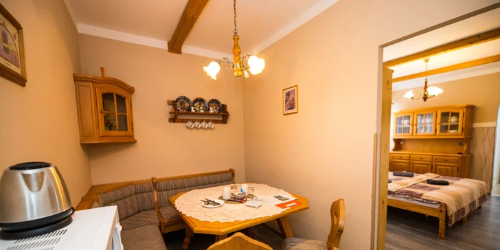 Penzión v pokojnej časti Františkových Lázní: pobyt aj so vstupom do Aquaforu a fľašou vína