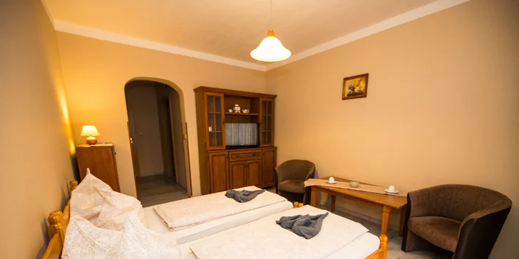 Penzión v pokojnej časti Františkových Lázní: pobyt aj so vstupom do Aquaforu a fľašou vína