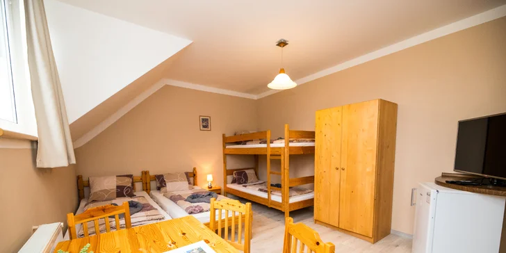 Penzión v pokojnej časti Františkových Lázní: pobyt aj so vstupom do Aquaforu a fľašou vína