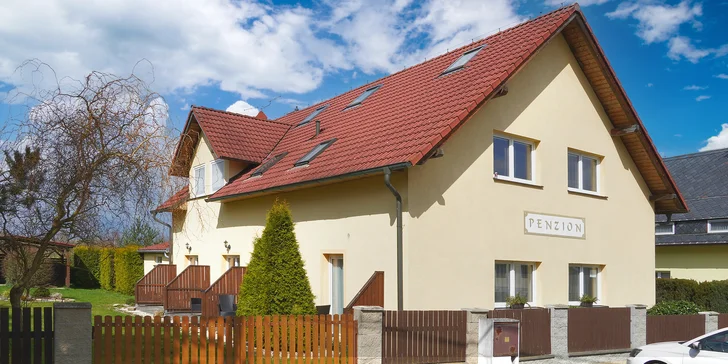 Penzión v pokojnej časti Františkových Lázní: pobyt aj so vstupom do Aquaforu a fľašou vína