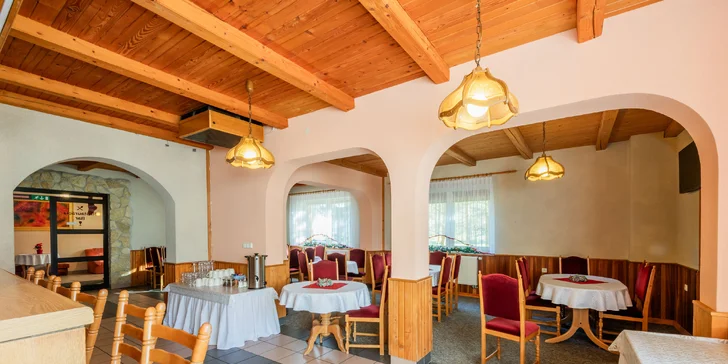 Pobyt v penzióne v Zuberci s exteriérovým mini wellness a raňajkami: v okolí hory i termálne pramene