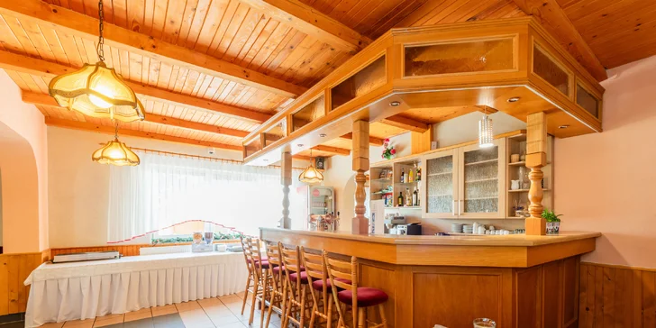 Pobyt v penzióne v Zuberci s exteriérovým mini wellness a raňajkami: v okolí hory i termálne pramene