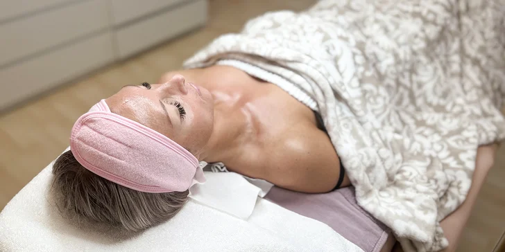 Deluxe liftingové ošetrenie pleti, chemický peeling či darčeková poukážka
