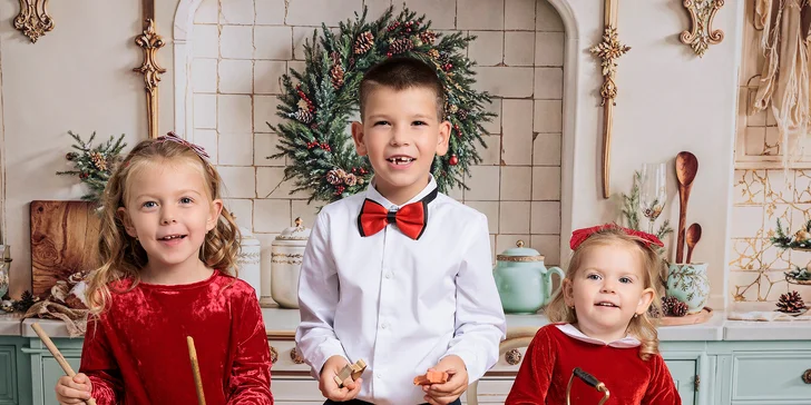 Profesionálne vianočné fotenie v ateliéri: 5 alebo 15 upravených digitálnych fotografií