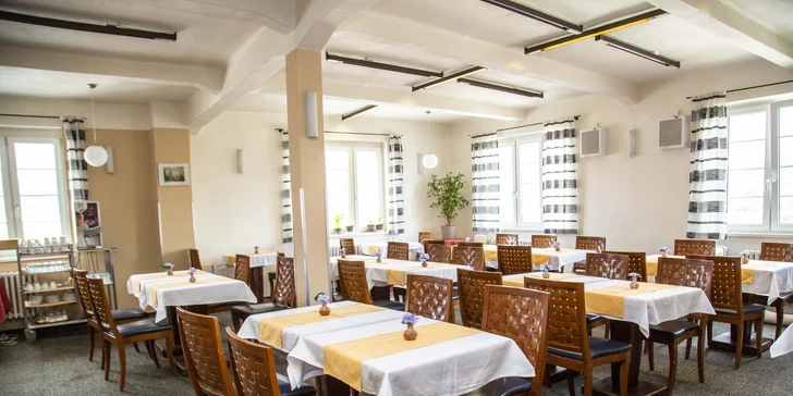 Pohodový pobyt v Děčíne: jedlo, masáž aj šport a vstupenky na zámok a do ZOO