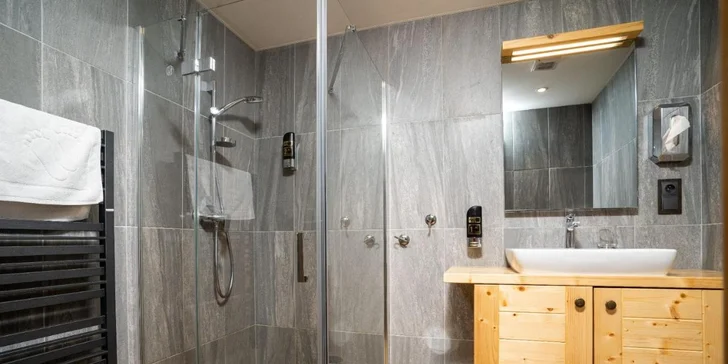 Zažite dotyk prírody: Apartmány vo Veľkej Lomnici s raňajkami a wellness