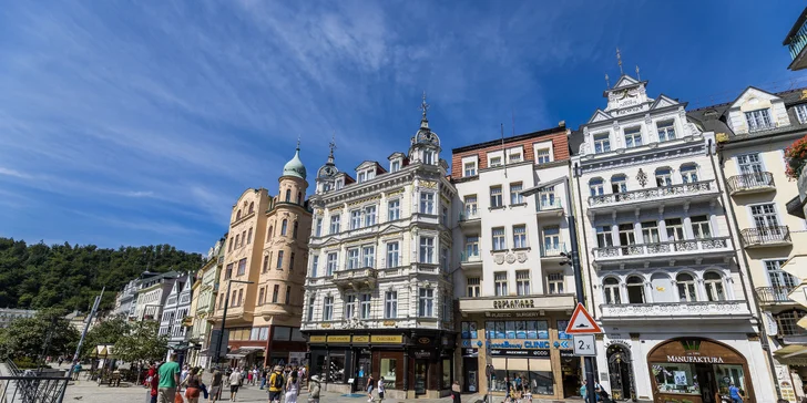 Pobyt v Karlových Varoch: raňajky, jazda kočom historickým centrom aj masáž