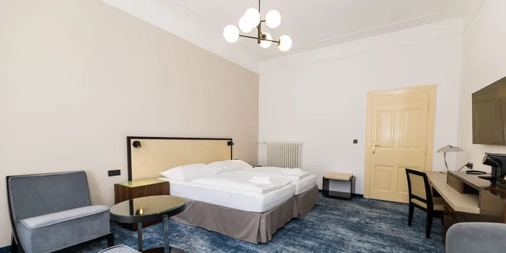 Pobyt v Karlových Varoch: raňajky, jazda kočom historickým centrom aj masáž