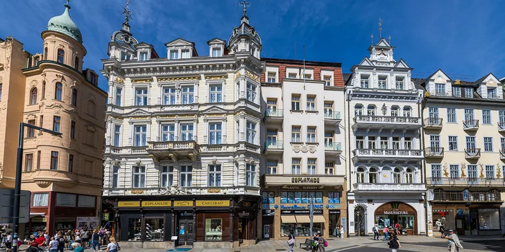Pobyt v Karlových Varoch: raňajky, jazda kočom historickým centrom aj masáž