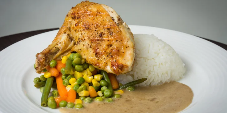 Pobyt v centre Českého Krumlova s raňajkami alebo polpenziou a fľašou sektu