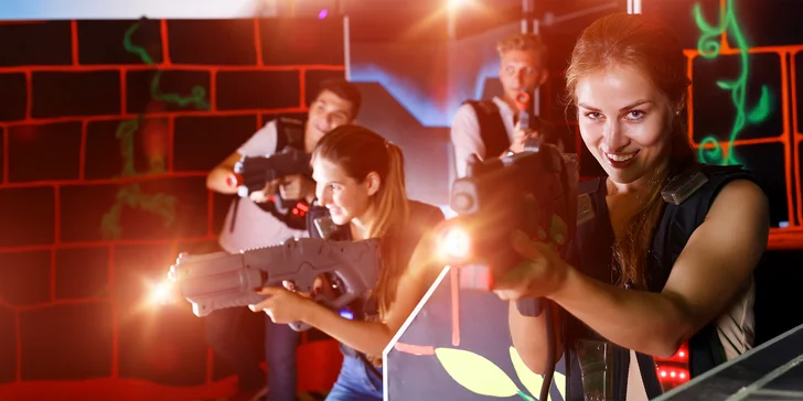 Darčekové poukážky do X Arény: Laser a Pixel game, VR, biliard, pretekársky simulátor, kvízy a i.