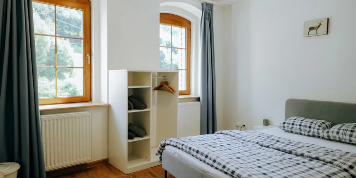 Krásny penzión v Jáchymove až pre 12 osôb: 4 spálne a vonkajšia terasa, asi 2,5 km od kúpeľov