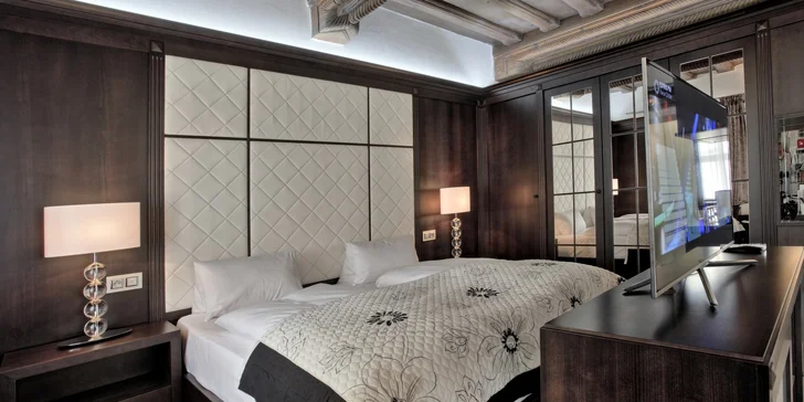 Pobyt v centre Českého Krumlova s raňajkami alebo polpenziou a fľašou sektu