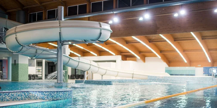 Wellness hotel na Lipně: raňajky a neobmedzene aquapark a saunový svet