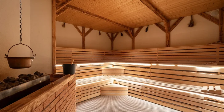 Wellness hotel na Lipně: raňajky a neobmedzene aquapark a saunový svet