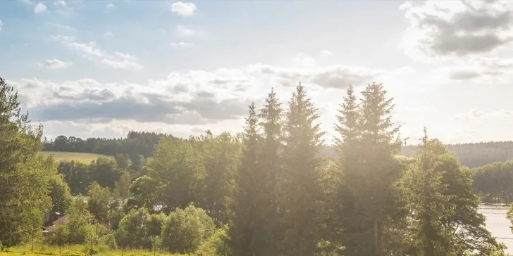 Wellness hotel na Lipně: raňajky a neobmedzene aquapark a saunový svet
