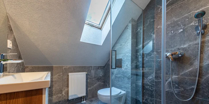 Pobyt na Liptove s raňajkami, neobmedzeným vstupom do vyhrievaného bazéna aj privátnym wellness