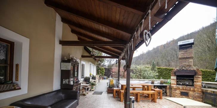 Dovolenka v podhradí Karlštejna: Príroda, pokoj a množstvo turistických zaujímavostí v okolí