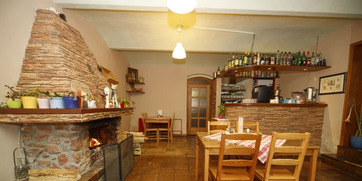 Dovolenka v podhradí Karlštejna: Príroda, pokoj a množstvo turistických zaujímavostí v okolí