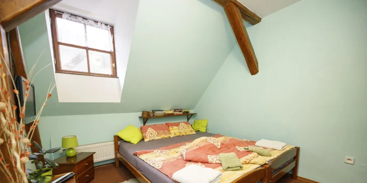 Dovolenka v podhradí Karlštejna: Príroda, pokoj a množstvo turistických zaujímavostí v okolí