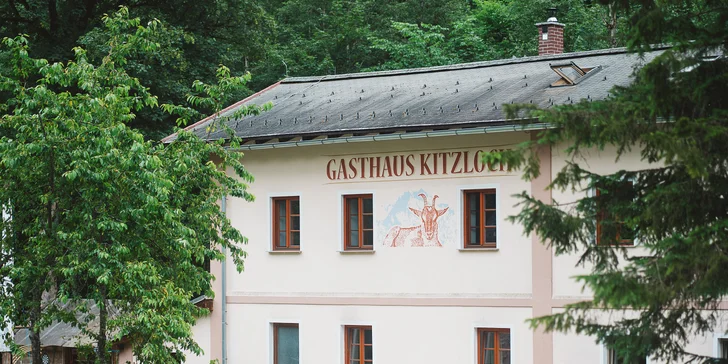 Pobyt s raňajkami alebo polpenziou v rakúskom penzióne neďaleko Zell am See a Kaprunu