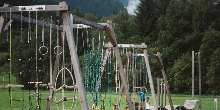 Pobyt s raňajkami alebo polpenziou v rakúskom penzióne neďaleko Zell am See a Kaprunu