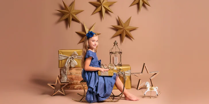 Profesionálne vianočné fotenie v ateliéri: 5 alebo 15 upravených digitálnych fotografií